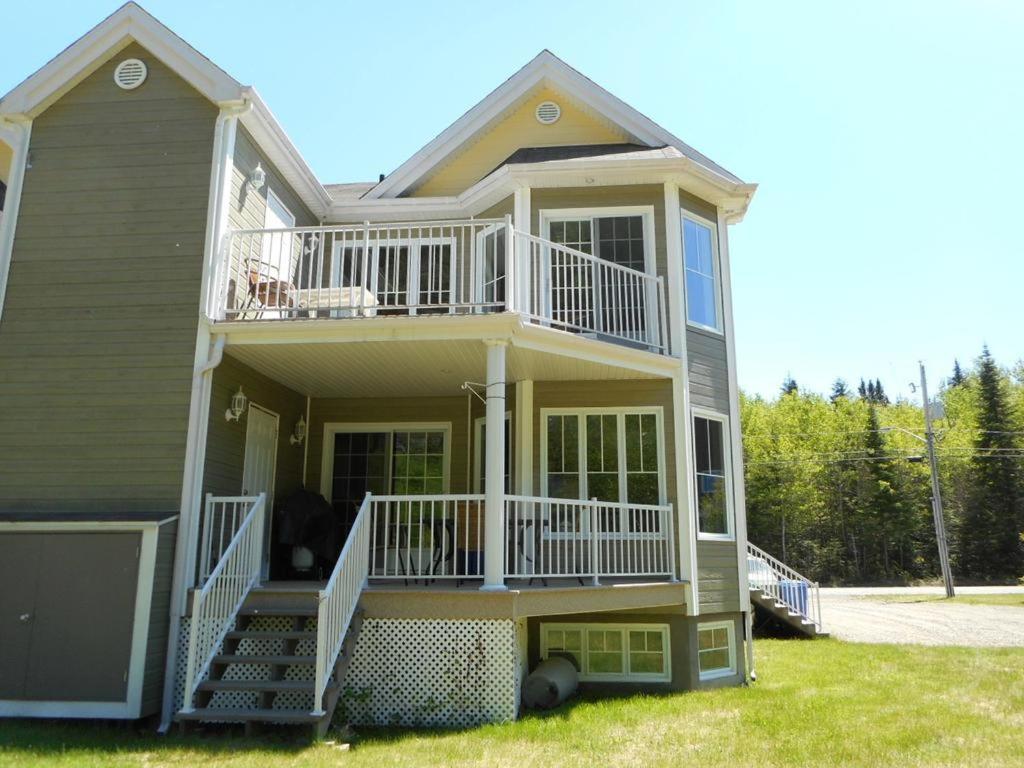 Condo Mont-Edouard LʼAnse-Saint-Jean Esterno foto